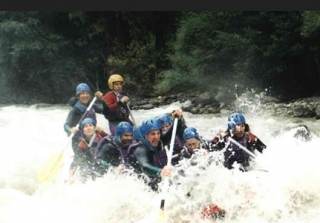  Rafting en grupo 